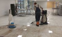 Уборка школ и дошкольных учреждений в Краснодаре - 12 Рабочие коммерческий уборки